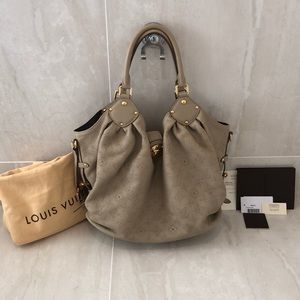 Louis Vuitton Monogram Mahina L bag Beige